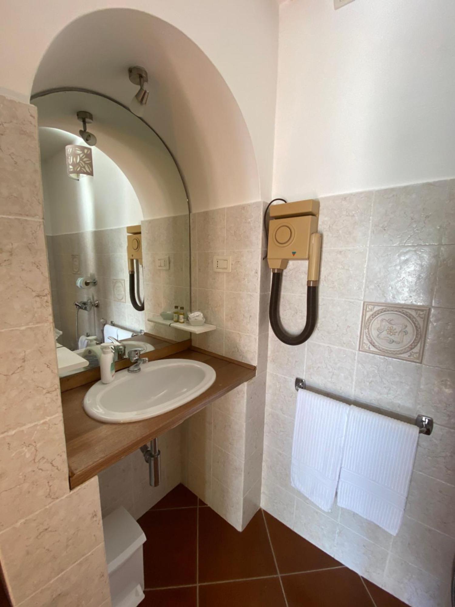 Relais Felciaino B&B Bolgheri Rum bild